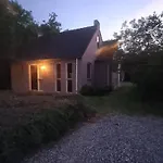 Hébergement de vacances Gezellig 6pers Familiehuis Grote Tuin Met Bbq Aan Gelderland (adults Only) *