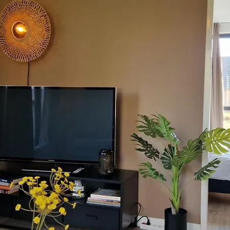 بيت للعطل Gezellig 6pers Familiehuis Grote Tuin Met Bbq Aan Gelderland (adults Only)