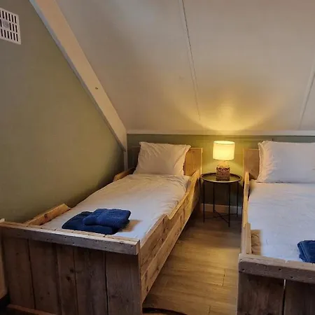 Gezellig 6pers Familiehuis Grote Tuin Met Bbq Aan Gelderland (adults Only) Ewijk