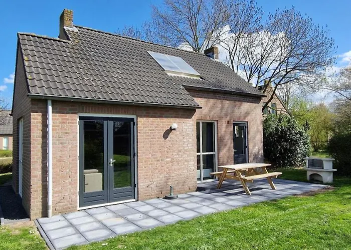 Gezellig 6pers Familiehuis Grote Tuin Met Bbq Aan Gelderland (adults Only) Ewijk