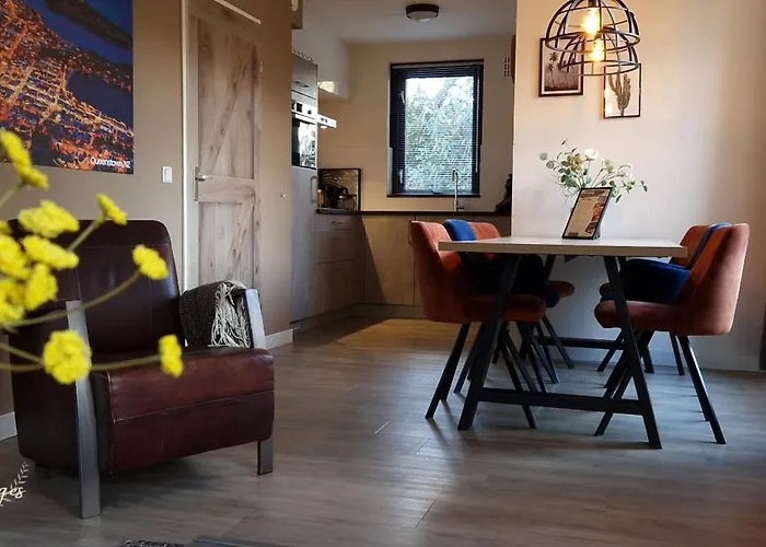 Gezellig 6pers Familiehuis Grote Tuin Met Bbq Aan Gelderland (adults Only) Prázdninový dům Ewijk