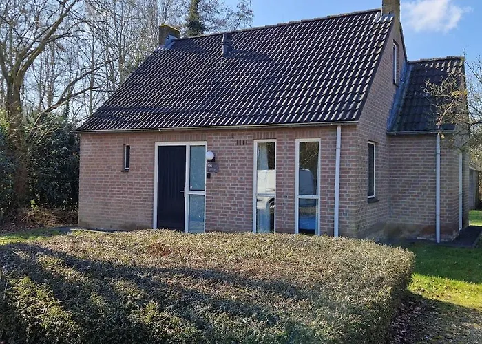 Gezellig 6pers Familiehuis Grote Tuin Met Bbq Aan Gelderland (adults Only) Ewijk